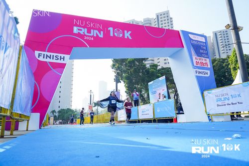 Race photo from Nu Skin Run 10K