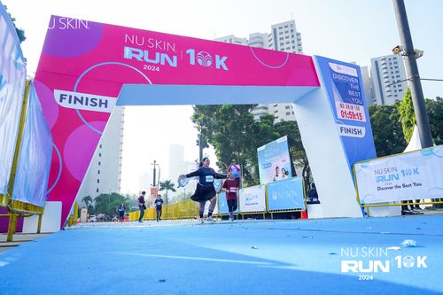 Race photo from Nu Skin Run 10K
