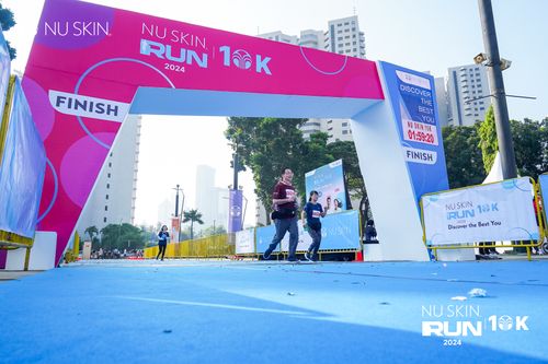 Race photo from Nu Skin Run 10K