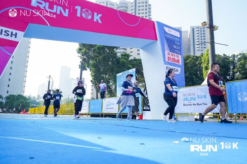Race photo from Nu Skin Run 10K