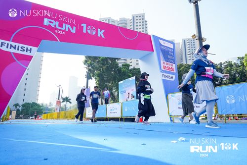 Race photo from Nu Skin Run 10K