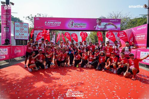 Race photo from Smartfren Run 2025 