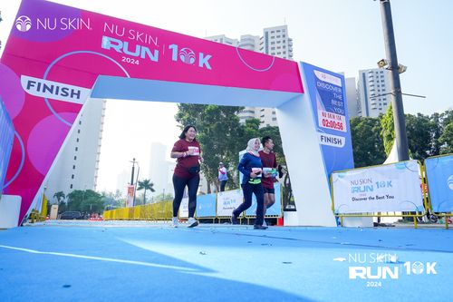 Race photo from Nu Skin Run 10K
