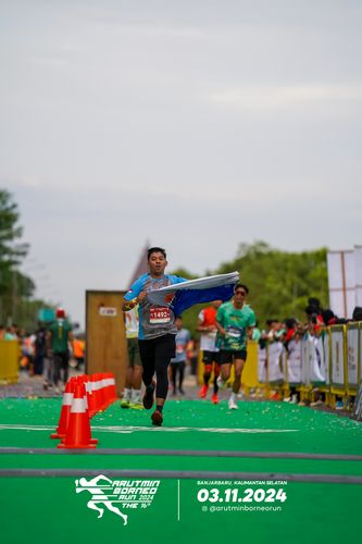 Race photo from Arutmin Borneo Run 2024