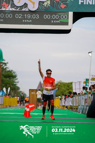 Race photo from Arutmin Borneo Run 2024