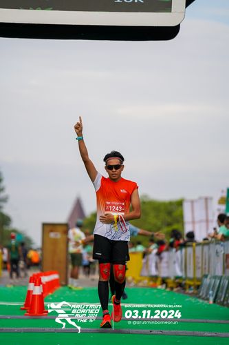Race photo from Arutmin Borneo Run 2024