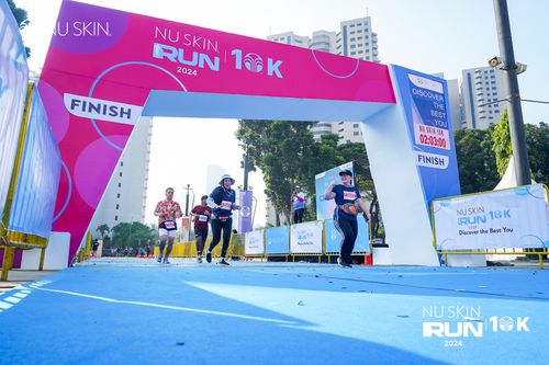 Race photo from Nu Skin Run 10K