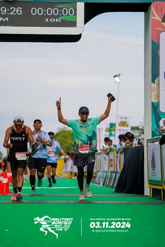 Race photo from Arutmin Borneo Run 2024