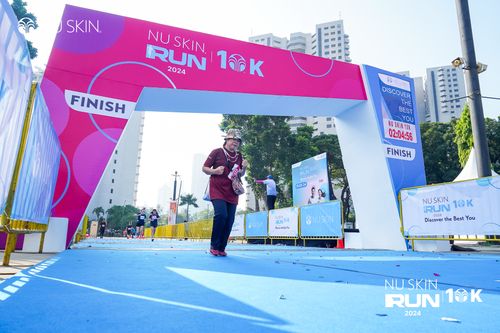 Race photo from Nu Skin Run 10K