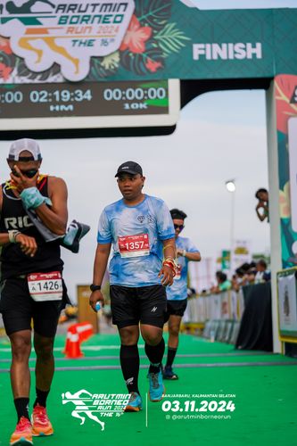 Race photo from Arutmin Borneo Run 2024