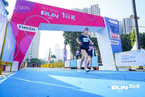Race photo from Nu Skin Run 10K