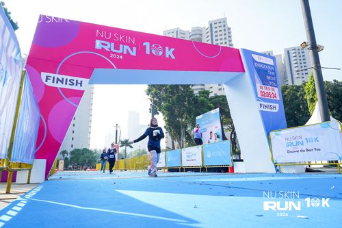 Race photo from Nu Skin Run 10K