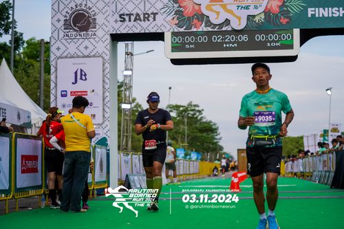 Race photo from Arutmin Borneo Run 2024