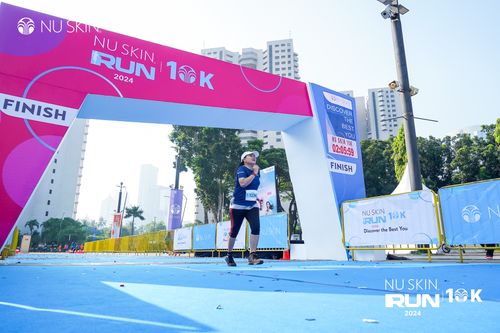 Race photo from Nu Skin Run 10K