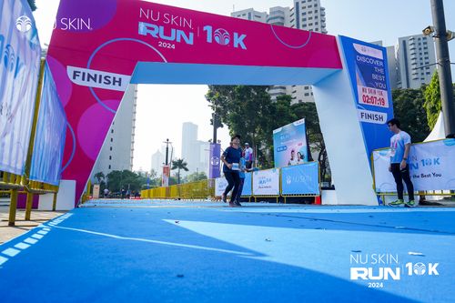 Race photo from Nu Skin Run 10K
