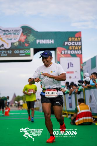 Race photo from Arutmin Borneo Run 2024