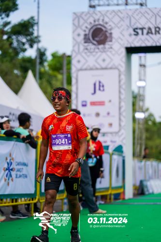 Race photo from Arutmin Borneo Run 2024
