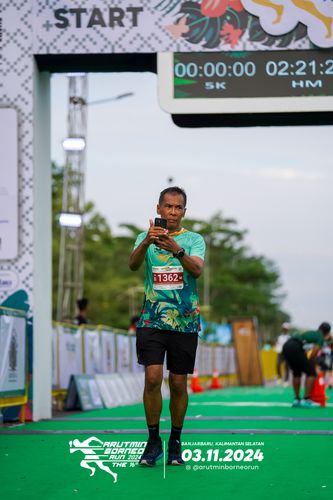 Race photo from Arutmin Borneo Run 2024