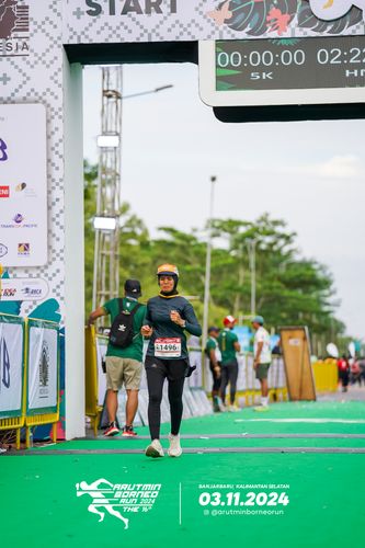 Race photo from Arutmin Borneo Run 2024