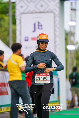 Race photo from Arutmin Borneo Run 2024