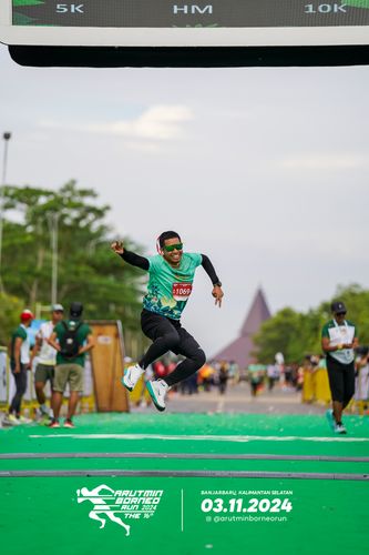 Race photo from Arutmin Borneo Run 2024