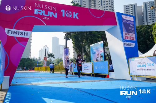 Race photo from Nu Skin Run 10K