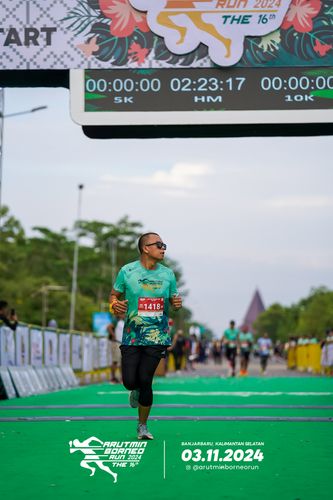 Race photo from Arutmin Borneo Run 2024