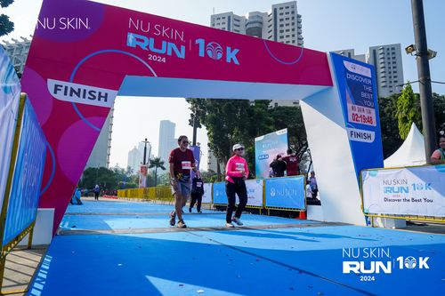 Race photo from Nu Skin Run 10K