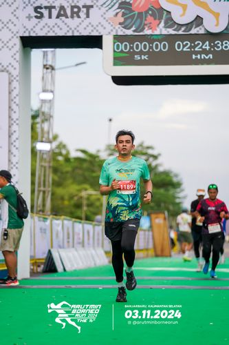 Race photo from Arutmin Borneo Run 2024