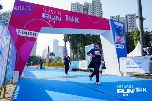 Race photo from Nu Skin Run 10K