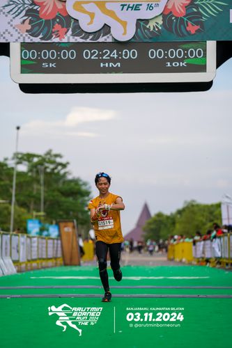 Race photo from Arutmin Borneo Run 2024