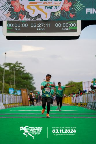 Race photo from Arutmin Borneo Run 2024