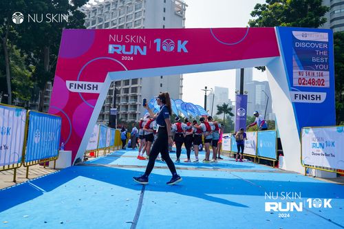 Race photo from Nu Skin Run 10K