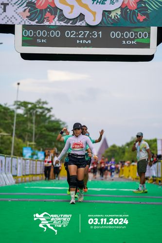 Race photo from Arutmin Borneo Run 2024