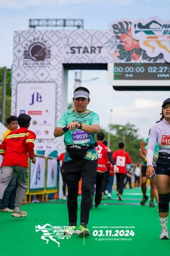 Race photo from Arutmin Borneo Run 2024