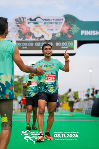Race photo from Arutmin Borneo Run 2024