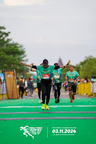 Race photo from Arutmin Borneo Run 2024
