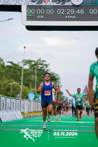 Race photo from Arutmin Borneo Run 2024