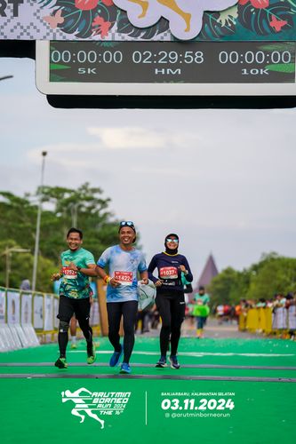Race photo from Arutmin Borneo Run 2024