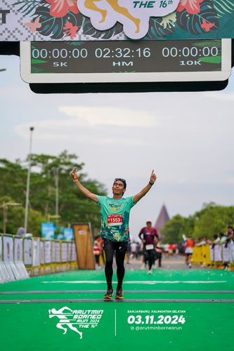 Race photo from Arutmin Borneo Run 2024