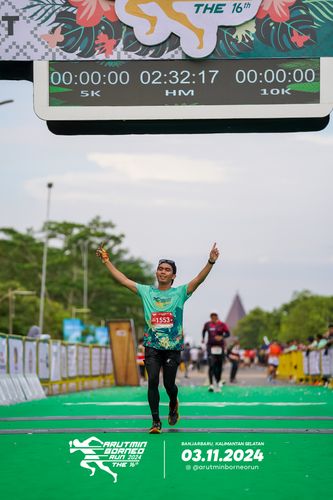 Race photo from Arutmin Borneo Run 2024