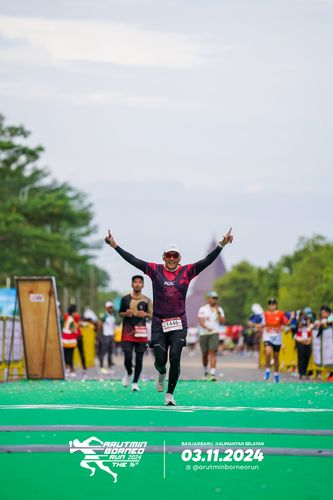 Race photo from Arutmin Borneo Run 2024
