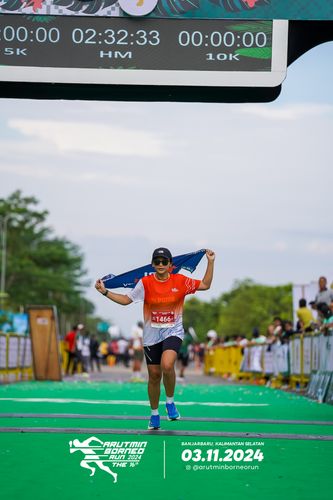 Race photo from Arutmin Borneo Run 2024
