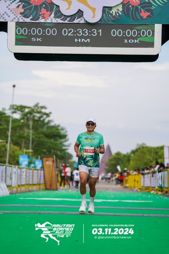 Race photo from Arutmin Borneo Run 2024