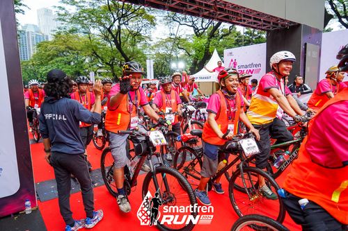 Race photo from Smartfren Run 2024