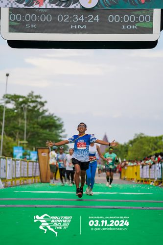 Race photo from Arutmin Borneo Run 2024