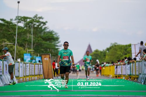Race photo from Arutmin Borneo Run 2024