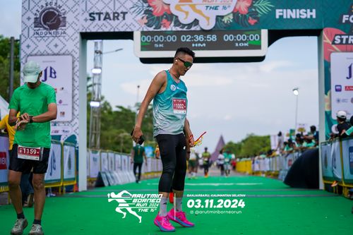 Race photo from Arutmin Borneo Run 2024