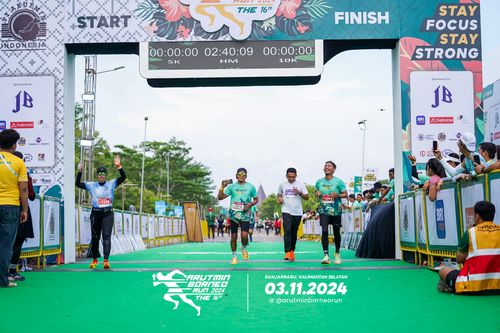 Race photo from Arutmin Borneo Run 2024