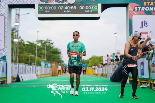 Race photo from Arutmin Borneo Run 2024